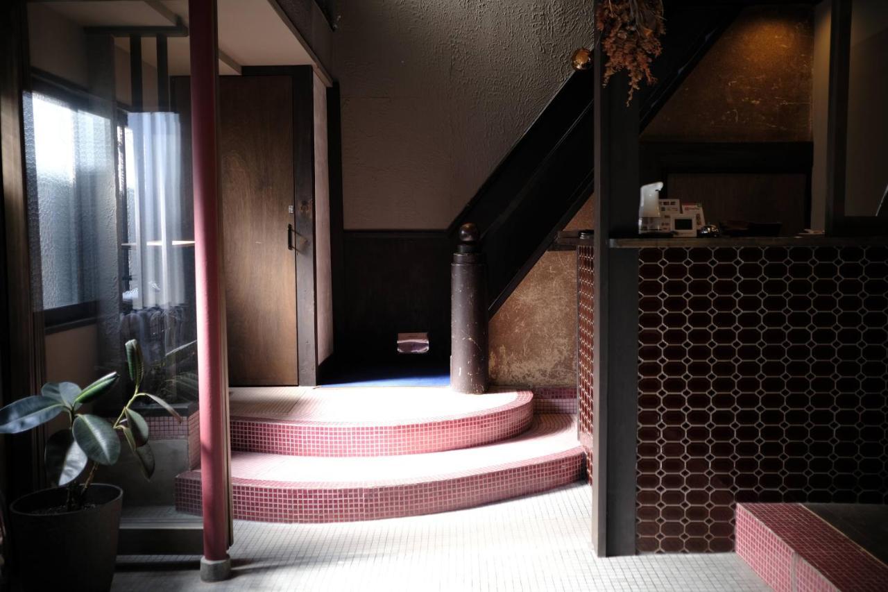 Unknown Hostel *