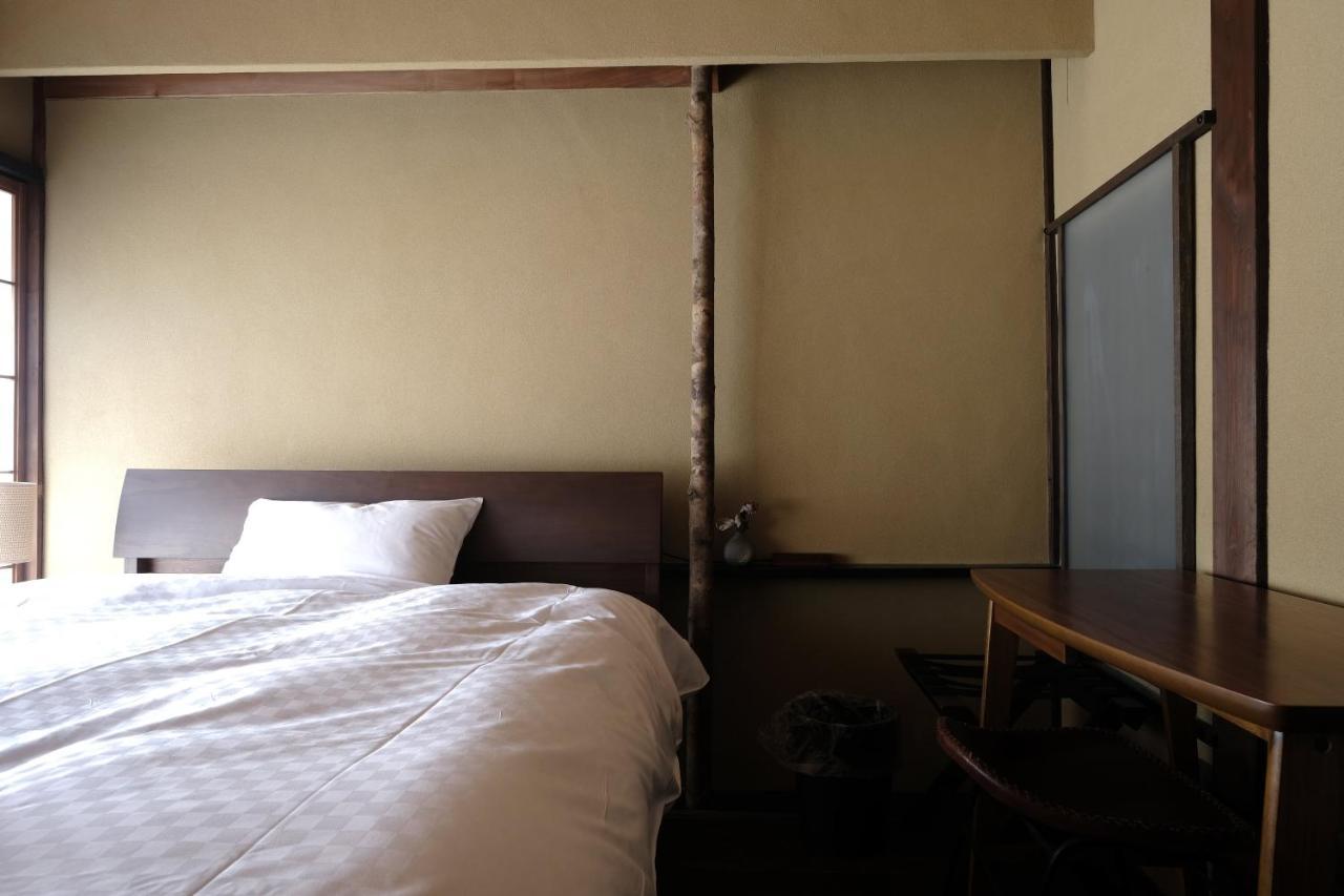 Hostel Unknown *